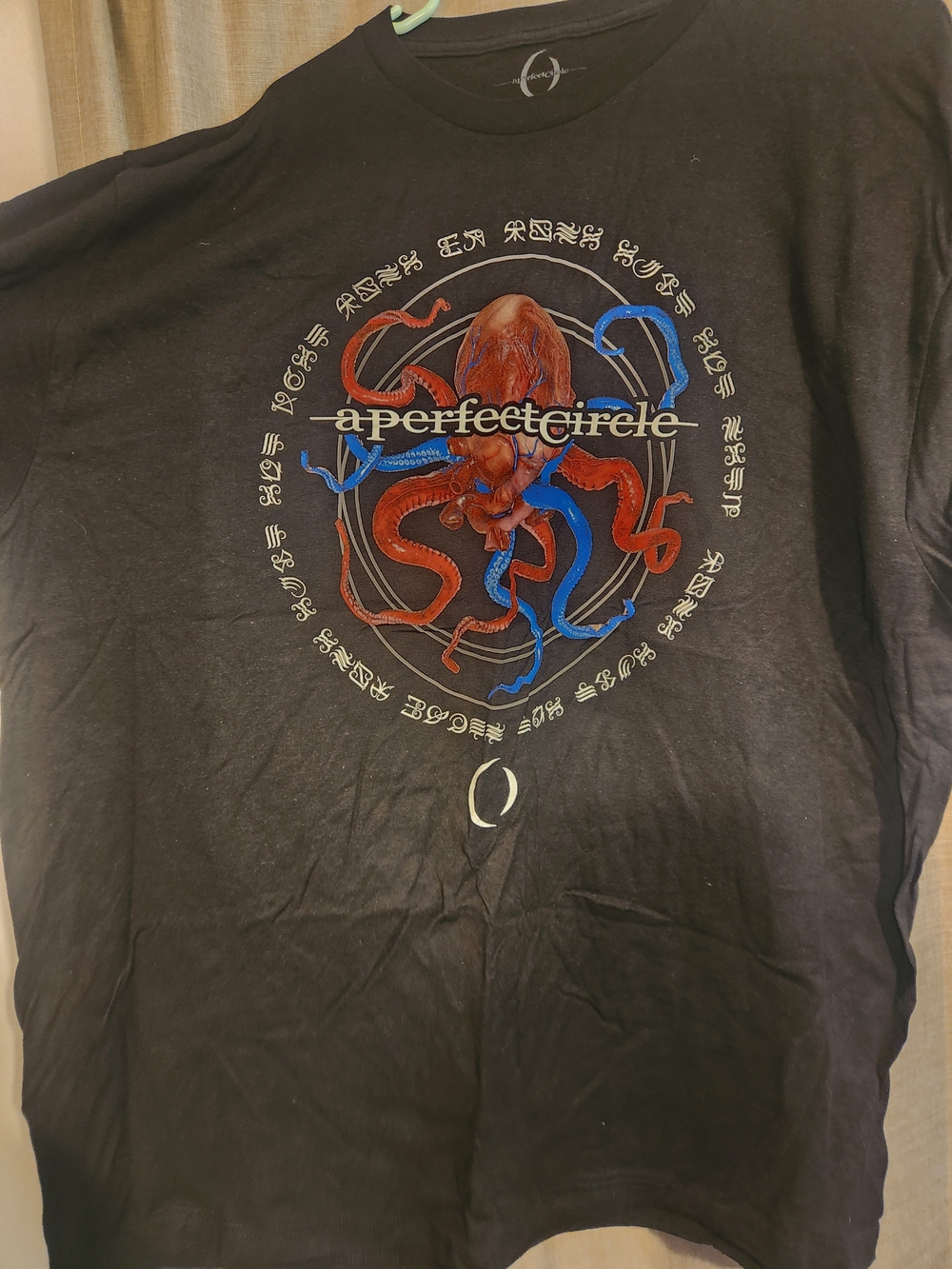 Octopus Graphic Tee - Black